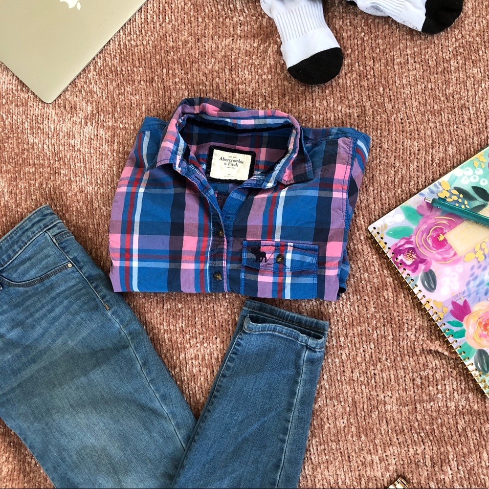 Plaid long sleeve button-up